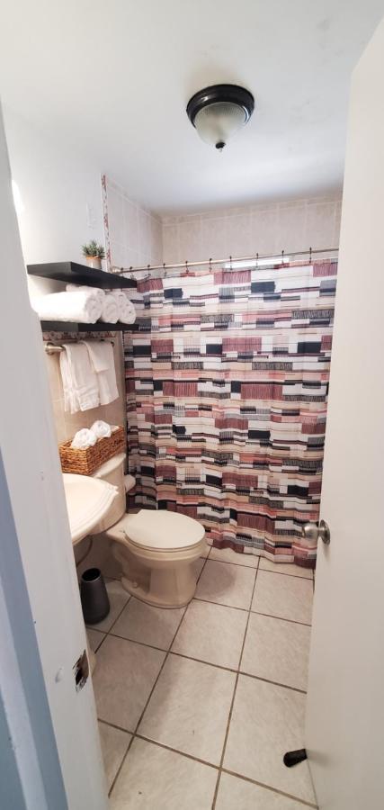 Cozy Cute Home 2Nd Floor Pay At The Property And We Have Many Method Of Payments Just Ask Us 파하르도 외부 사진